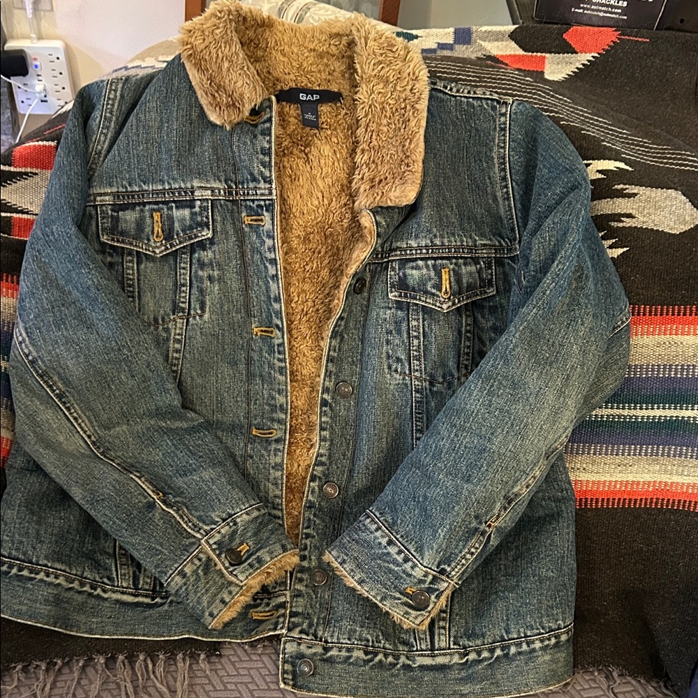 GAP Women's Blue Denim Jacket with Brown Faux Fur Lining